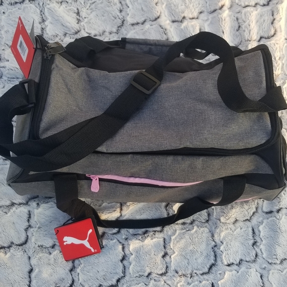 🔥PUMA!!🔥PUMA COTTON CANDY DUFFLE!! - Picture 5 of 8